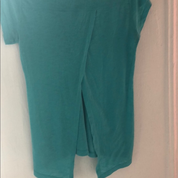 Athletic splitback top - Picture 2 of 3